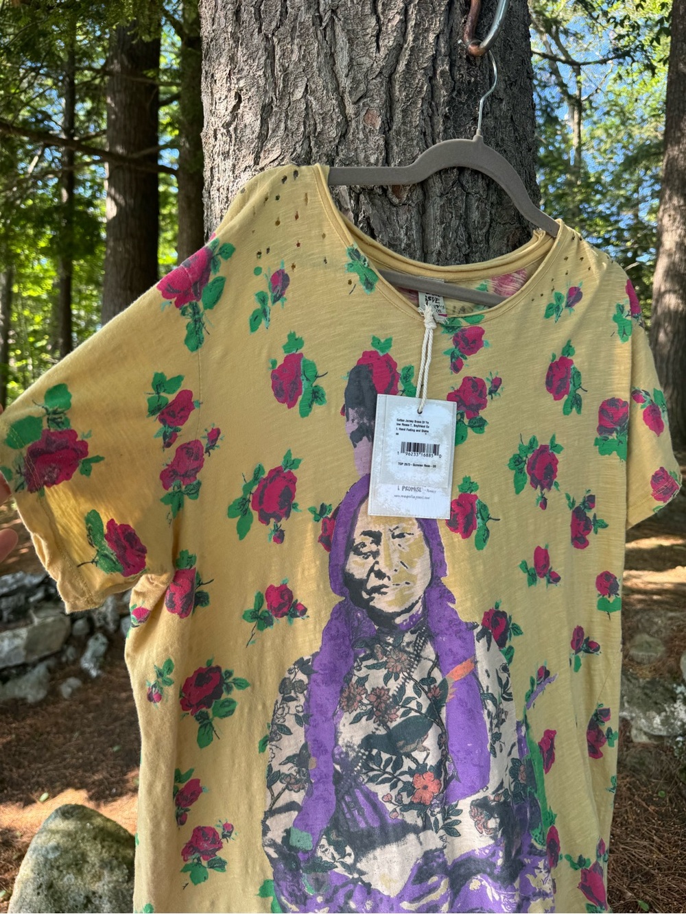 Magnolia Pearl Brave of Yellow Roses Tee - Picture 4 of 11